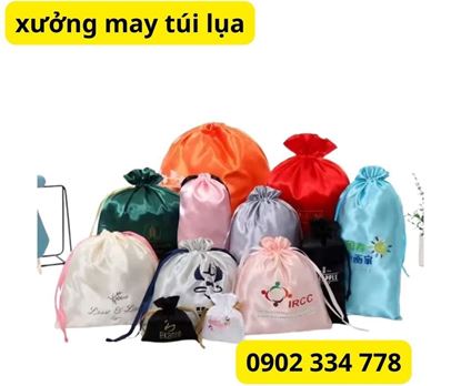 Xưởng may túi satin lụa, túi vải satin in logo, túi dây rút cao cấp, túi rút đựng trang sức, túi vải satin quà tặng, túi satin lụa theo yêu cầu, may túi vải theo số lượng ít, túi rút mỹ phẩm chất lượng, túi dây rút đựng quần áo, đặt may túi vải satin giá rẻ, túi satin đựng đồng hồ, túi rút đựng xà phòng, túi satin dây rút đa năng, túi vải lụa đựng quà, xưởng may túi satin tại TPHCM, túi rút đựng mỹ phẩm theo yêu cầu, túi vải satin nhiều màu, túi vải lụa đựng giày dép, túi rút size nhỏ đựng trang sức, túi rút đựng mỹ phẩm có logo, túi rút size 8x10 cm, túi rút size 9x12 cm, túi rút size 15x20 cm, túi rút size 20x30 cm, túi rút size 25x35 cm, túi rút size 30x40 cm, túi rút size 40x60 cm.
