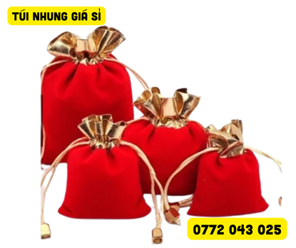 Túi dây rút vải nhung, túi nhung đựng trang sức, túi dây rút nhung viền vàng, túi dây rút nhung giá sỉ, túi nhung đựng vàng bạc, túi nhung đựng vật phẩm phong thủy, túi nhung in logo thương hiệu, túi nhung dây rút theo yêu cầu, xưởng sản xuất túi nhung giá rẻ, túi dây kéo vải nhung, túi dây rút đỏ viền vàng, túi dây rút xanh viền vàng, túi dây rút đen viền vàng, túi dây rút mini, túi dây rút đa màu sắc, túi nhung dây rút đựng nhẫn, túi nhung dây rút đựng vòng, túi nhung dây kéo nhỏ, túi nhung quà tặng sự kiện, túi nhung in logo theo yêu cầu, túi dây rút nhung tại TP.HCM, xưởng may túi dây rút Bình Tân, cung cấp túi nhung giá sỉ TP.HCM, xưởng may túi nhung uy tín TP.HCM, túi nhung đựng vàng Bình Tân, đặt may túi dây rút vải nhung, mua túi dây rút nhung giá sỉ, xưởng túi nhung giao nhanh, sản xuất túi nhung in logo, may túi nhung theo yêu cầu.